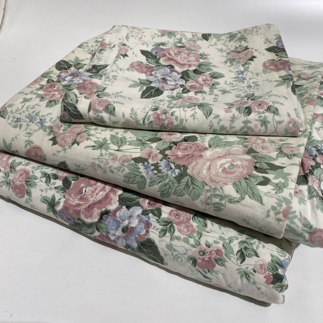 SHEET SET, Traditional Floral - Green Pink (2 Sheets, Pillowcase) - Queen